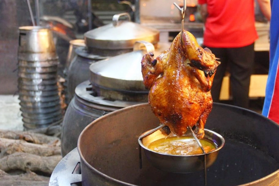 嘉義西區｜阿傑台式料理X三八鷄X烤蚵吃到飽．一次品嚐三種美食，嘉義最斜槓的餐廳 @飛天璇的口袋