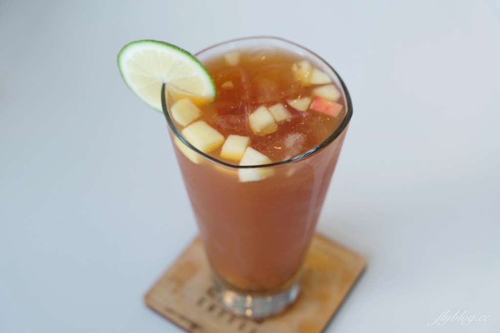 龍潭大池｜龍潭情侶約會和親子旅遊好地方，湖景木棧道、天鵝船遊湖、賞夕陽美景 @飛天璇的口袋