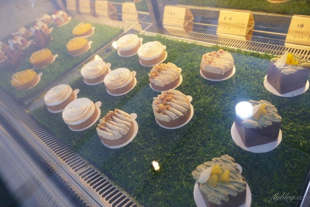 【台中西區】甜點很甜~精明商圈巷弄裡的「甜點很甜」，睽違1000多個日子重新見面 @飛天璇的口袋