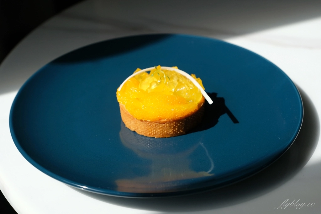 【台中西區】甜點很甜~精明商圈巷弄裡的「甜點很甜」，睽違1000多個日子重新見面 @飛天璇的口袋