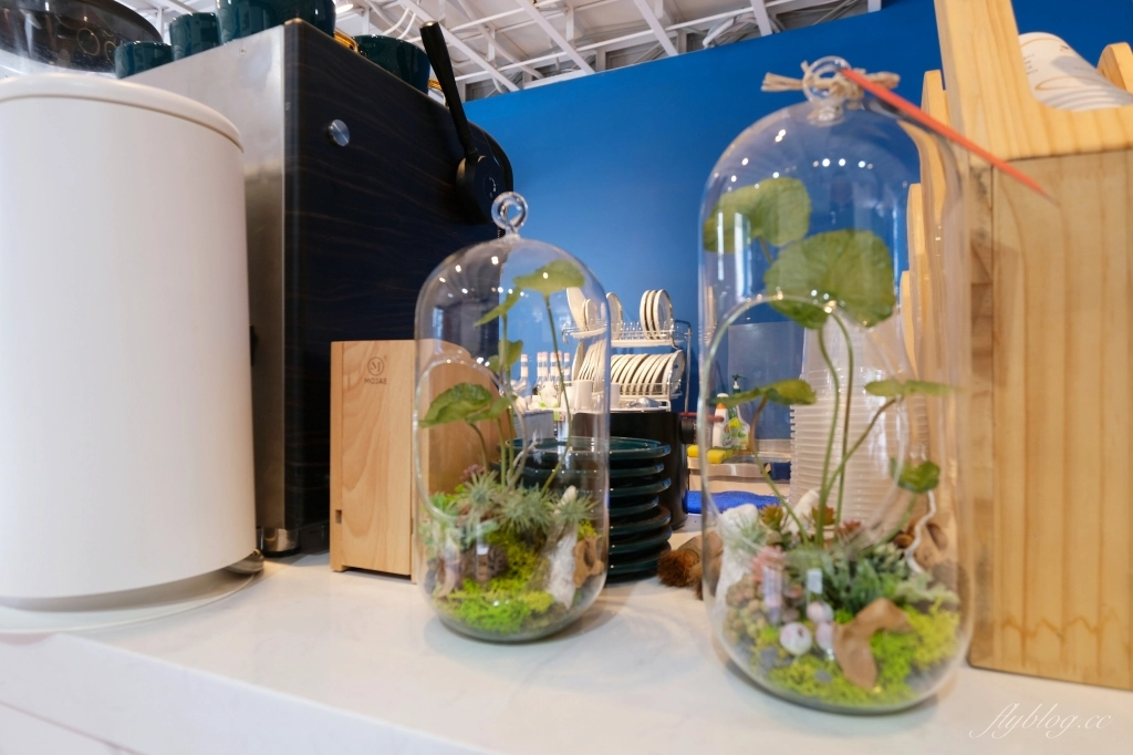 台中北區｜香緹果子咖啡館．個人心中台中最強千層蛋糕，推薦季節水果千層和泡芙捲 @飛天璇的口袋