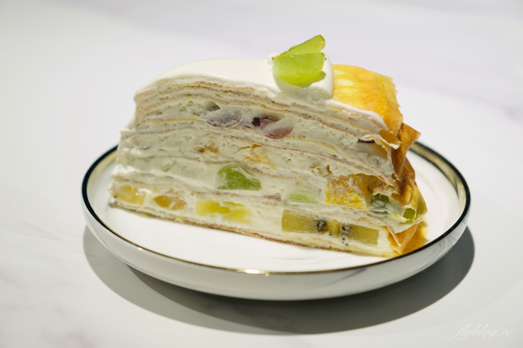 台中北區｜香緹果子咖啡館．個人心中台中最強千層蛋糕，推薦季節水果千層和泡芙捲 @飛天璇的口袋