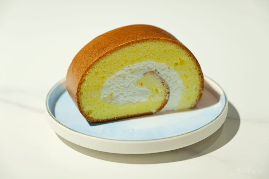 台中北區｜香緹果子咖啡館．個人心中台中最強千層蛋糕，推薦季節水果千層和泡芙捲 @飛天璇的口袋