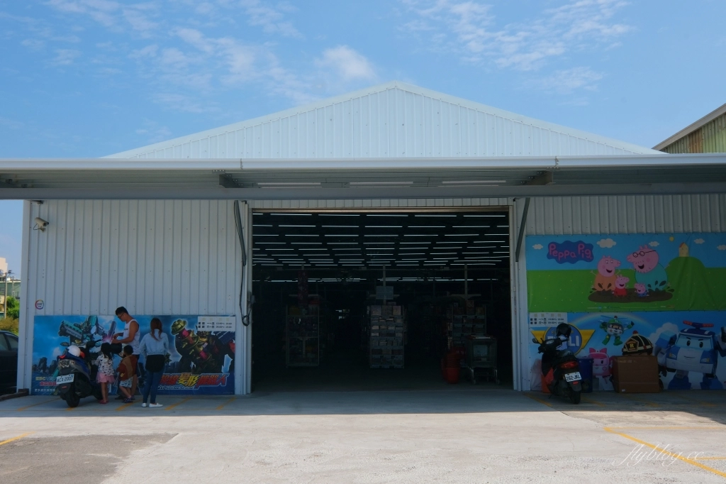 【彰化鹿港】 花鹿鹿玩具倉庫：中台灣占地超過200坪，小孩子的玩具天堂 @飛天璇的口袋