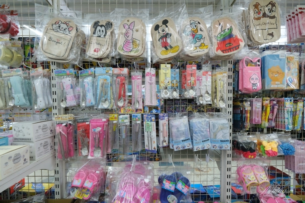 【彰化鹿港】 花鹿鹿玩具倉庫：中台灣占地超過200坪，小孩子的玩具天堂 @飛天璇的口袋
