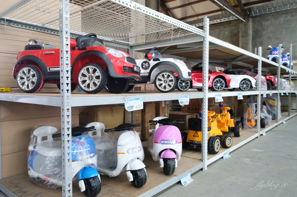 【彰化鹿港】 花鹿鹿玩具倉庫：中台灣占地超過200坪，小孩子的玩具天堂 @飛天璇的口袋