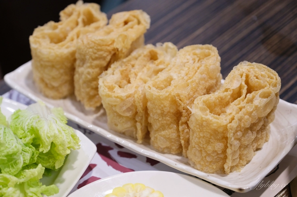 【台中北屯】尚牛二館，2020台中米其林必比登推薦，使用台灣國產溫體牛火鍋 @飛天璇的口袋