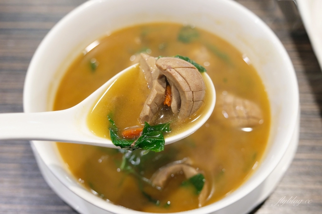 【台中北屯】尚牛二館，2020台中米其林必比登推薦，使用台灣國產溫體牛火鍋 @飛天璇的口袋