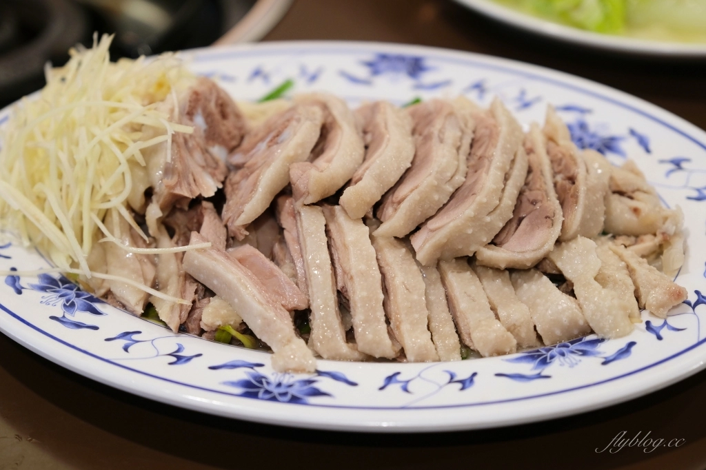 嘉義西區｜阿傑台式料理X三八鷄X烤蚵吃到飽．一次品嚐三種美食，嘉義最斜槓的餐廳 @飛天璇的口袋