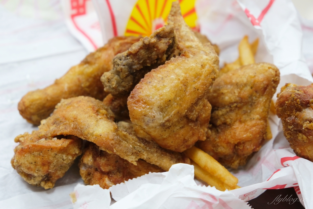 台東美食｜阿鋐炸雞．比起台東超人氣藍蜻蜓，據說在地人都吃這間 @飛天璇的口袋