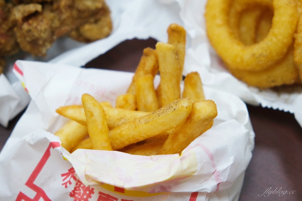 台東美食｜阿鋐炸雞．比起台東超人氣藍蜻蜓，據說在地人都吃這間 @飛天璇的口袋