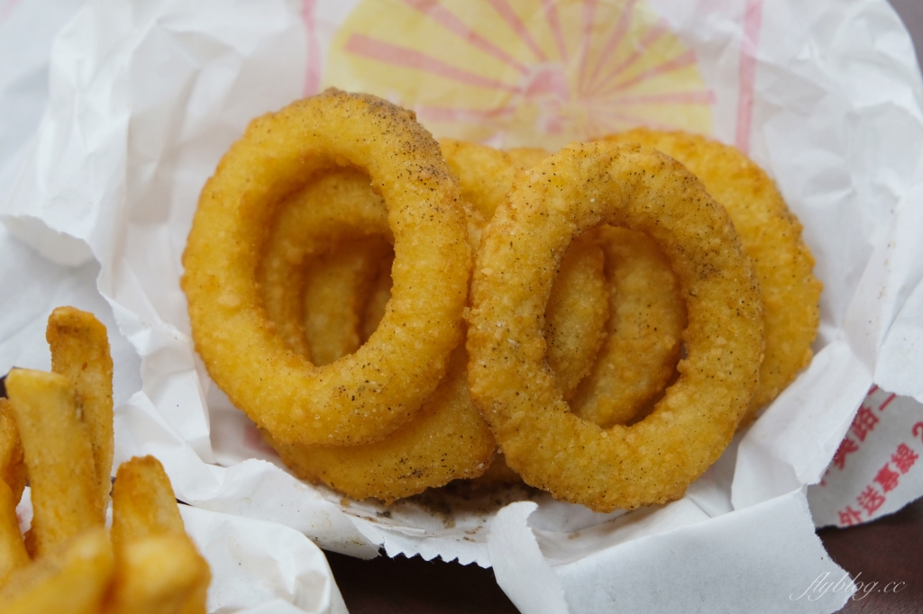 台東美食｜阿鋐炸雞．比起台東超人氣藍蜻蜓，據說在地人都吃這間 @飛天璇的口袋