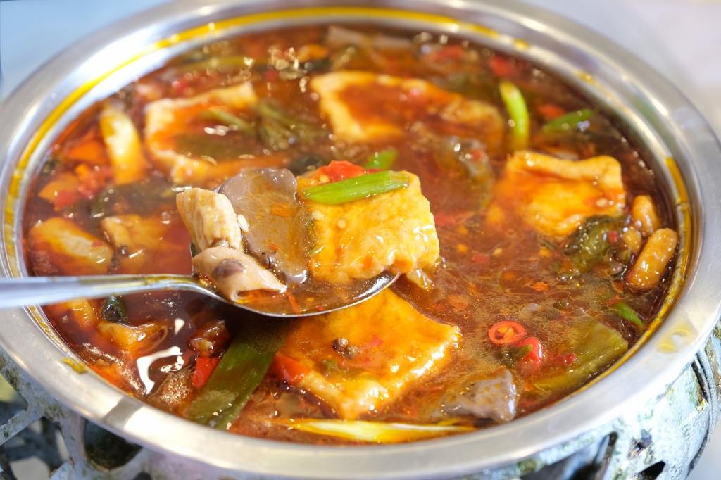 嘉義西區｜新北平婚宴餐廳：北平烤鴨一鴨三吃x招牌啤酒鴨料理 @飛天璇的口袋