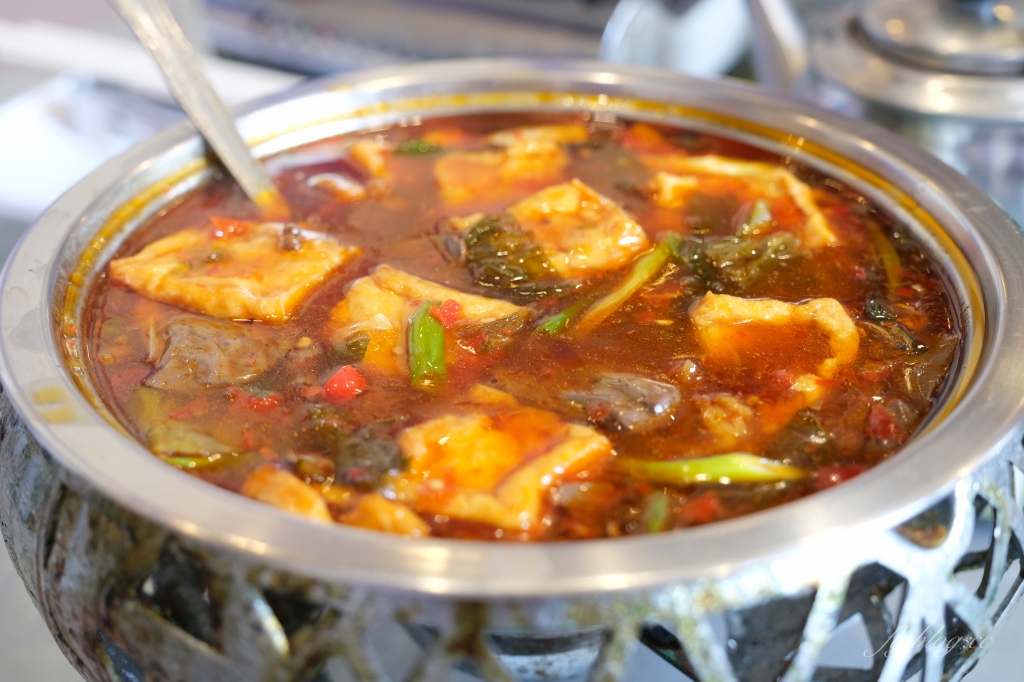 嘉義西區｜新北平婚宴餐廳：北平烤鴨一鴨三吃x招牌啤酒鴨料理 @飛天璇的口袋