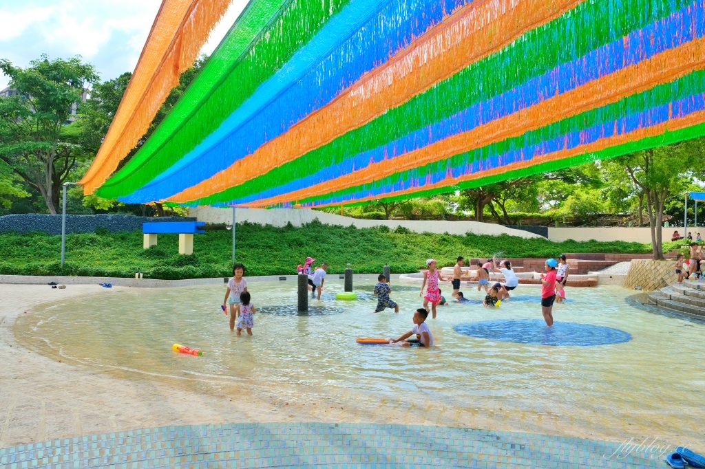 桃園龍潭｜龍潭運動公園，桃園夏日免費玩水景點，桃園親子旅遊景點推薦 @飛天璇的口袋