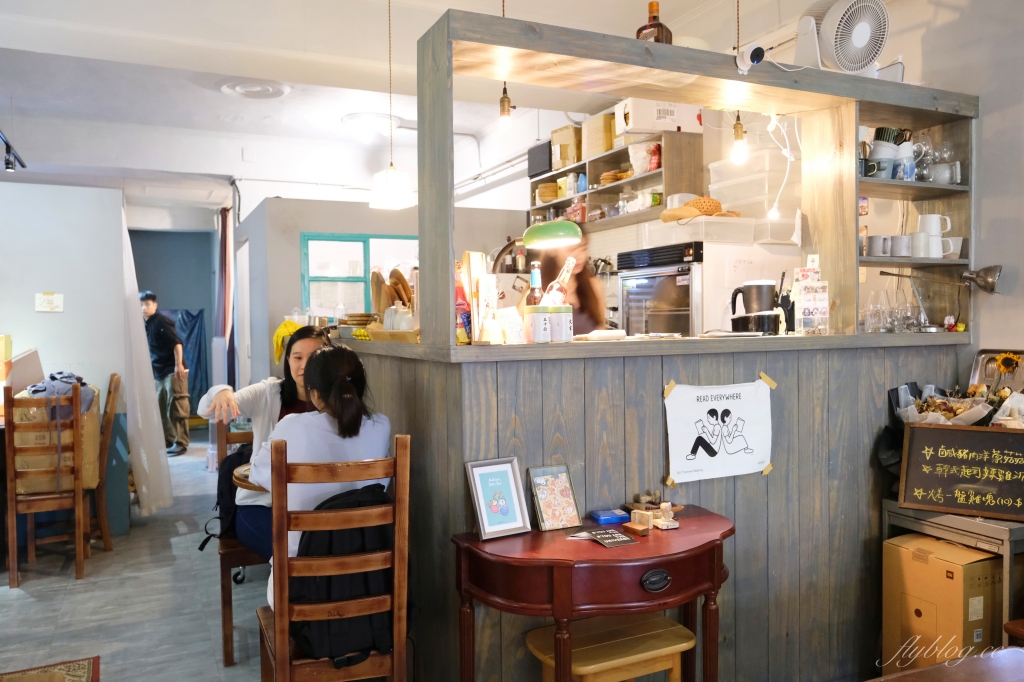 疍宅Egghost｜隱藏巷弄裡的老宅咖啡館，甜點和飲料都很有溫度 @飛天璇的口袋
