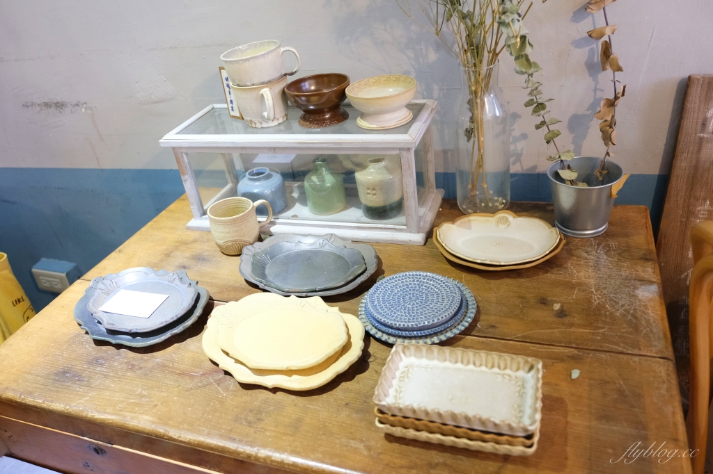 疍宅Egghost｜隱藏巷弄裡的老宅咖啡館，甜點和飲料都很有溫度 @飛天璇的口袋