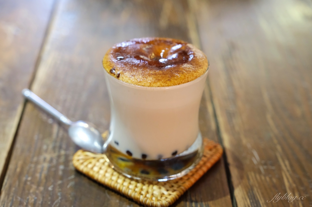 疍宅Egghost｜隱藏巷弄裡的老宅咖啡館，甜點和飲料都很有溫度 @飛天璇的口袋