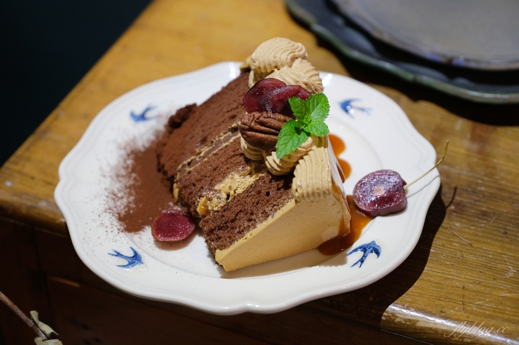 疍宅Egghost｜隱藏巷弄裡的老宅咖啡館，甜點和飲料都很有溫度 @飛天璇的口袋