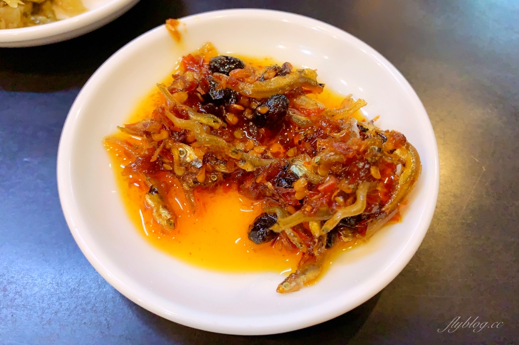 台中北屯|饕食館小籠湯包.又大又多汁的小籠湯包,被小籠湯包耽誤的牛肉麵 @飛天璇的口袋 台中北屯|饕食館小籠湯包.又大又多汁的小籠湯包,被小籠湯包耽誤的牛肉麵 @飛天璇的口袋