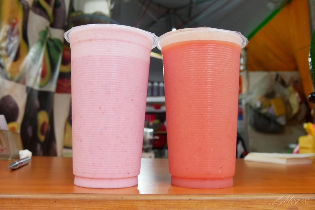 嘉義西區｜文化路酪梨牛奶專賣店．文化路夜市的人氣飲料攤，全年供應草莓牛奶好喝 @飛天璇的口袋