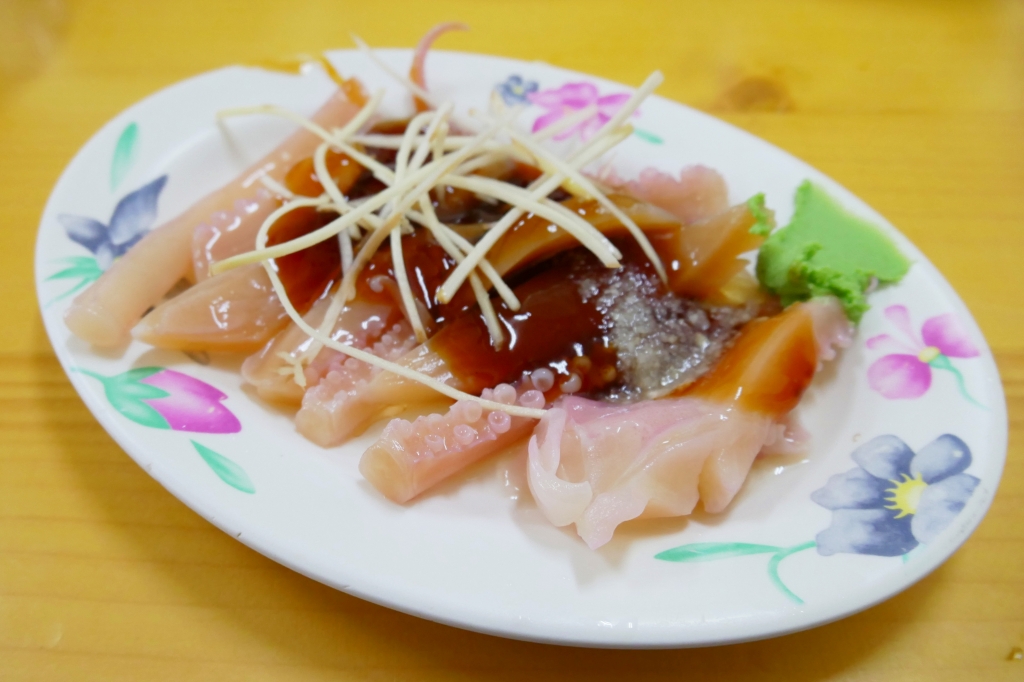 嘉義東區｜正統火雞肉飯．真的是好吃便宜又大碗，而且小菜選擇性也多 @飛天璇的口袋