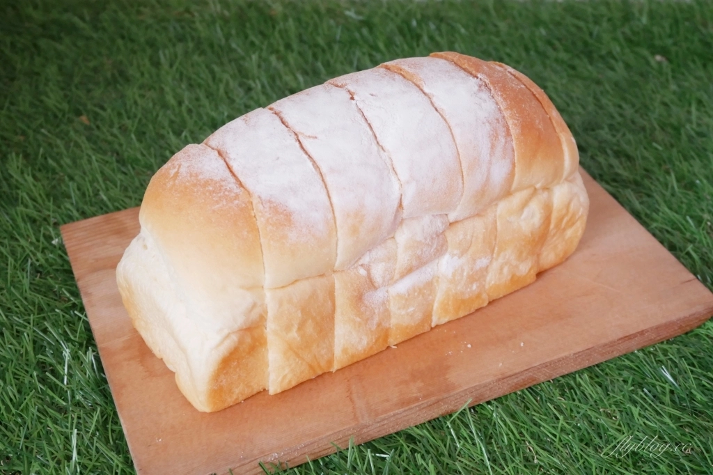 明治時代｜台中好吃肉桂捲和生吐司，使用日本職人麵粉老麵發酵 @飛天璇的口袋