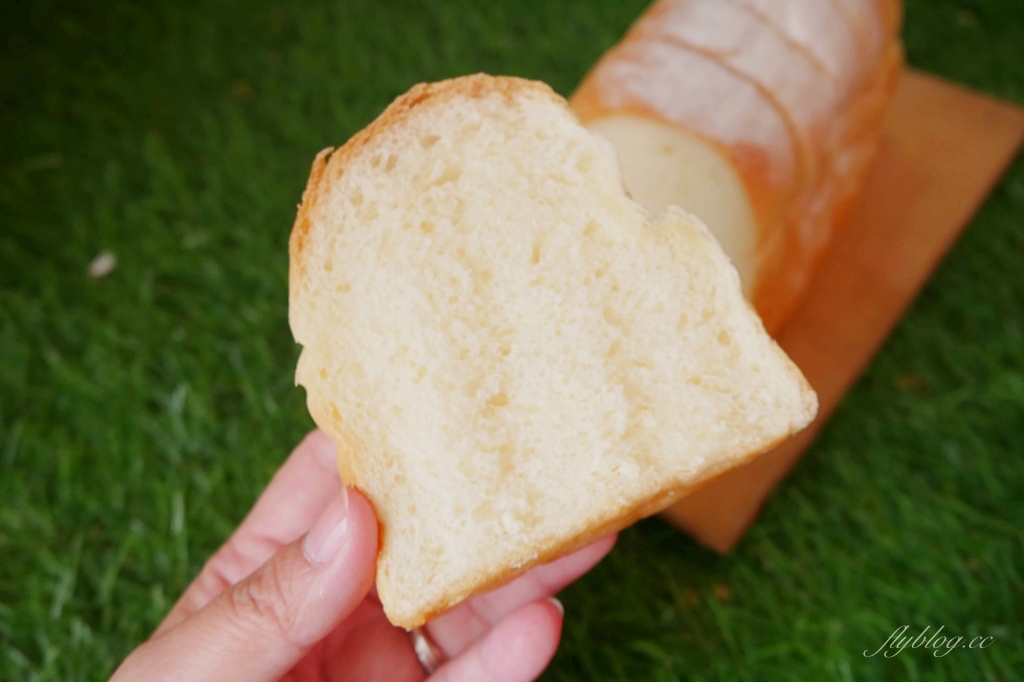 明治時代｜台中好吃肉桂捲和生吐司，使用日本職人麵粉老麵發酵 @飛天璇的口袋