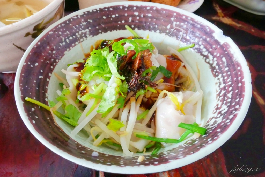 苗栗泰安清安豆腐老街｜復古懷舊的石板道路，洗水坑豆腐街小吃美食 @飛天璇的口袋