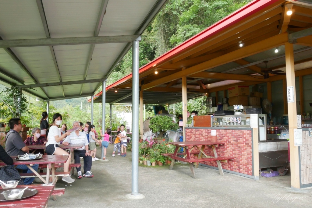 苗栗泰安清安豆腐老街｜復古懷舊的石板道路，洗水坑豆腐街小吃美食 @飛天璇的口袋
