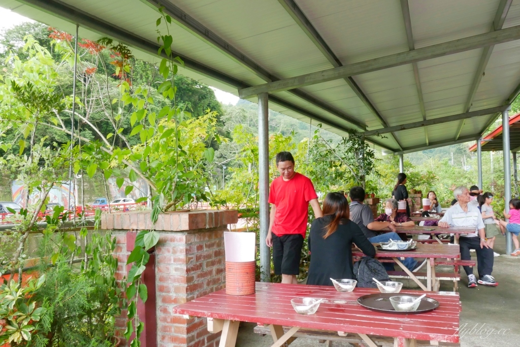 苗栗泰安清安豆腐老街｜復古懷舊的石板道路，洗水坑豆腐街小吃美食 @飛天璇的口袋