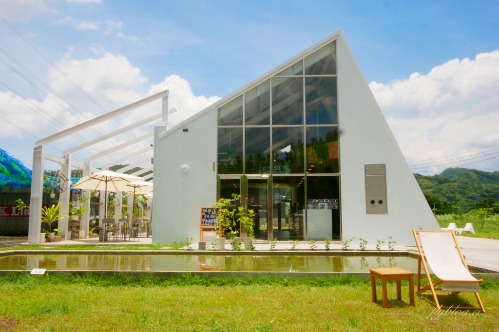 【台中豐原】 200 days：位於東豐綠色走廊旁的純白建築，IG熱門拍照打卡景點 @飛天璇的口袋