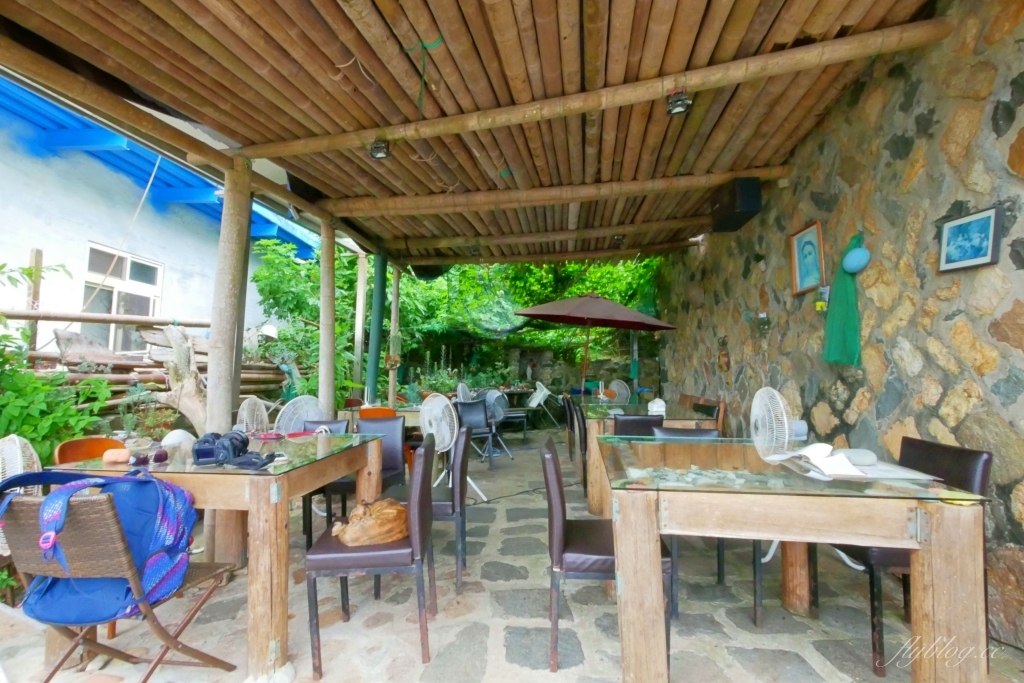 【馬祖南竿】夫人咖啡館：馬祖無敵海景咖啡館，特色石屋造型建築 @飛天璇的口袋