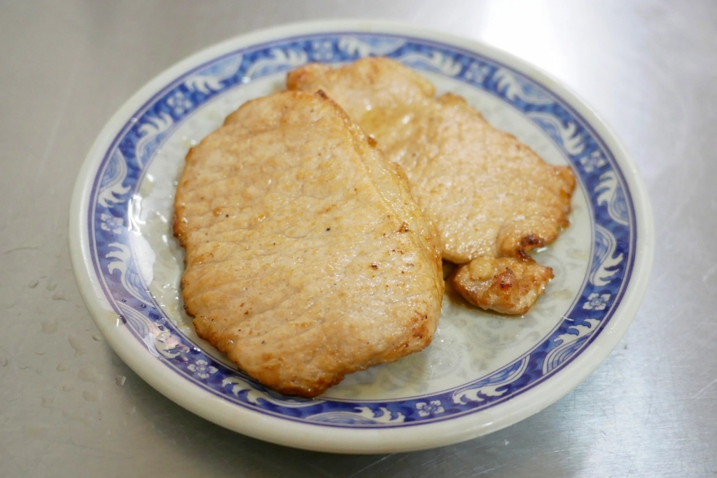 台中西區｜上海未名麵店．舊城區超過60年的老店，米其林必比登推薦 @飛天璇的口袋