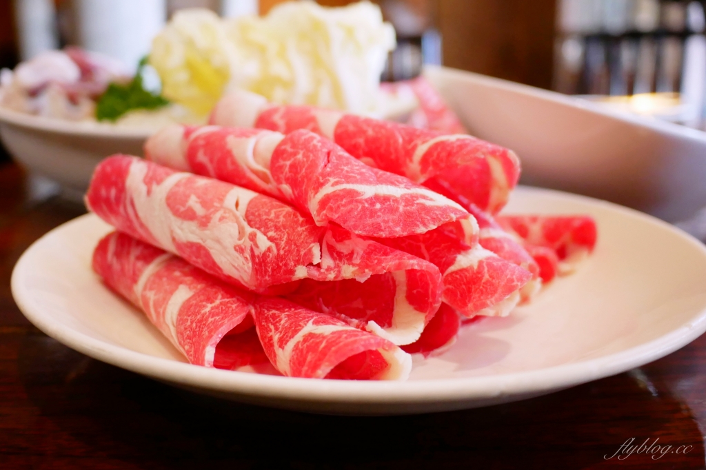 台中北區|鼎王麻辣火鍋 漢口店.經典的180度鞠躬,鴨血豆腐無限續加 @飛天璇的口袋 台中北區|鼎王麻辣火鍋 漢口店.經典的180度鞠躬,鴨血豆腐無限續加 @飛天璇的口袋