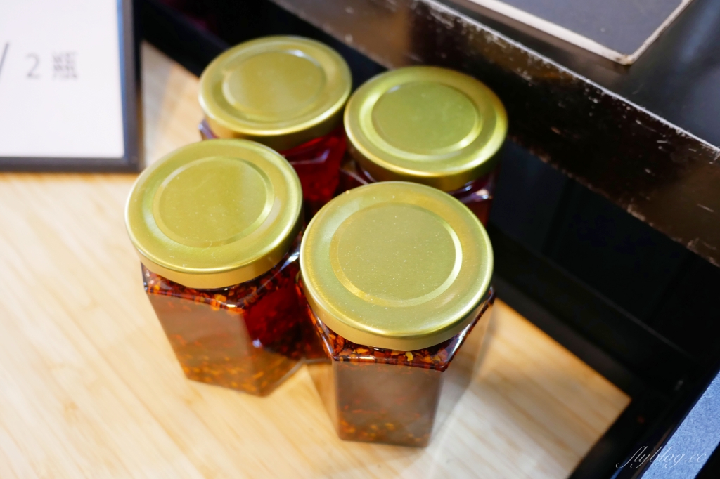 台中西區｜六六順牛肉麵．網路超人氣台中牛肉麵店，中午一開門營業就客滿 @飛天璇的口袋