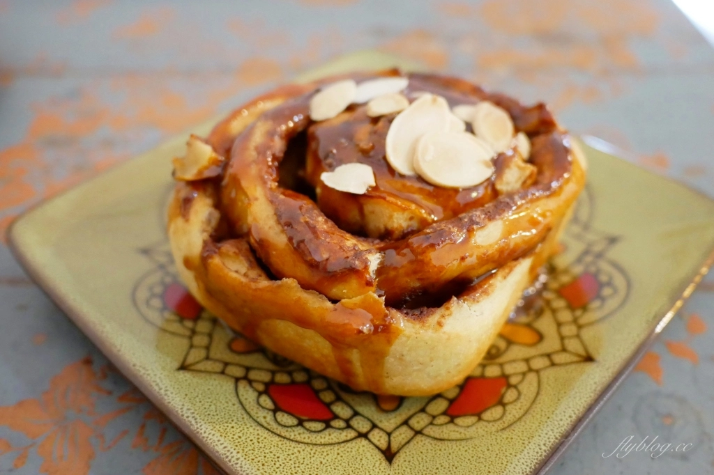 茶部Chai P&ugrave;｜台中超強肉桂捲專賣店，隱身美術館綠園道巷弄裡 @飛天璇的口袋