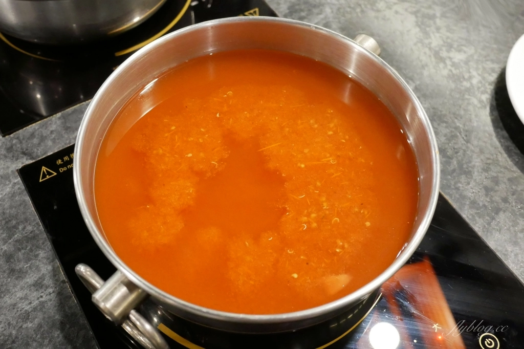 台中北屯｜極月鍋物．超過30種自家種的野菜吃到飽，還有季節水果和明治冰淇淋 @飛天璇的口袋