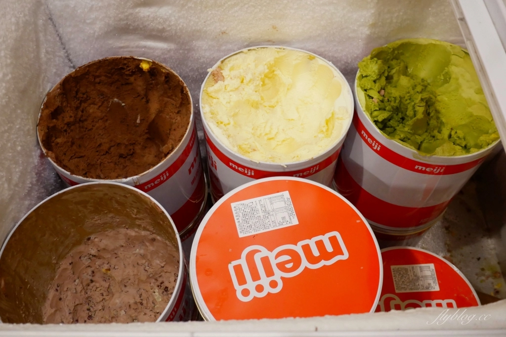 台中北屯｜極月鍋物．超過30種自家種的野菜吃到飽，還有季節水果和明治冰淇淋 @飛天璇的口袋