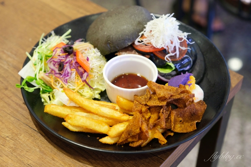 鹿港巴特早午餐｜鹿港超大份量的巴特早午餐，假日客人總是滿滿滿 @飛天璇的口袋