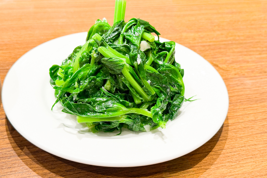 台中西屯｜鼎泰豐．被紐約時報推薦為「世界十大美食餐廳」，黃金18摺21克比例的小籠包 @飛天璇的口袋