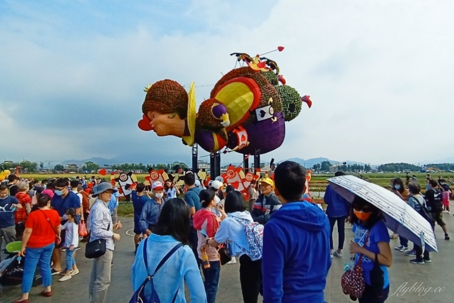 2020新社花海x台中國際花毯節｜愛麗絲的花境冒險登場囉！交通方式、接駁車、停車場、美食推薦、旅遊景點 @飛天璇的口袋