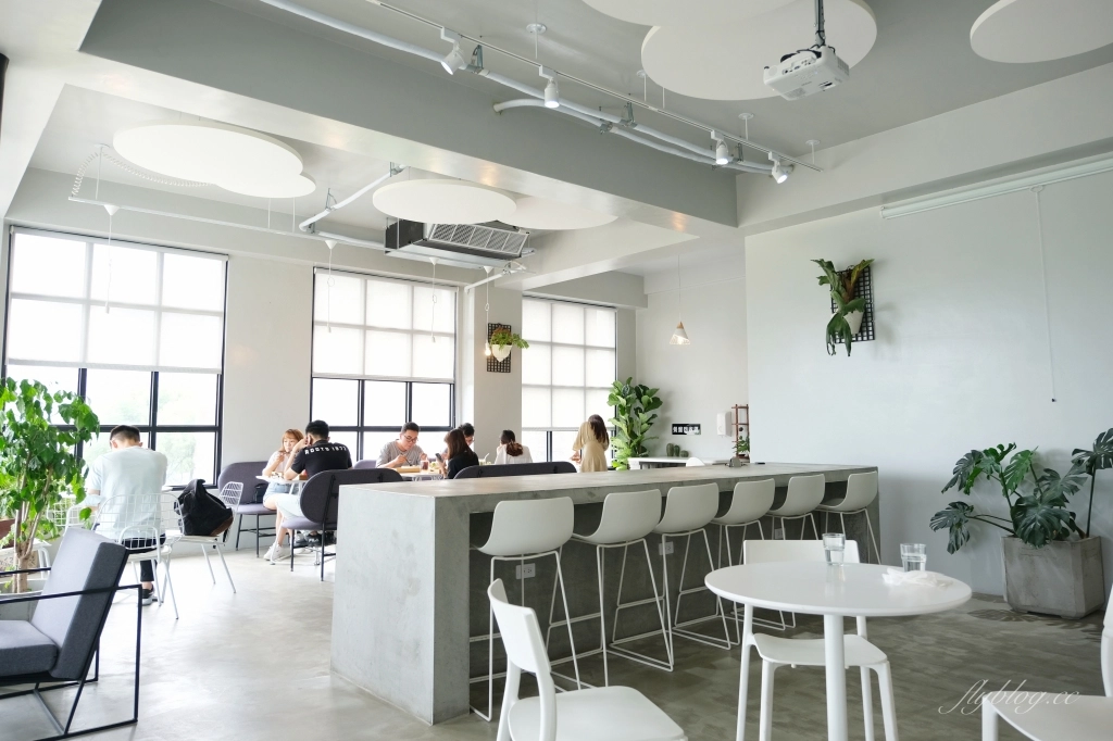 彰化員林｜有片森林「植一座咖啡館」，員林森林系早午餐甜點店，自家烘焙咖啡豆超級有水準 @飛天璇的口袋