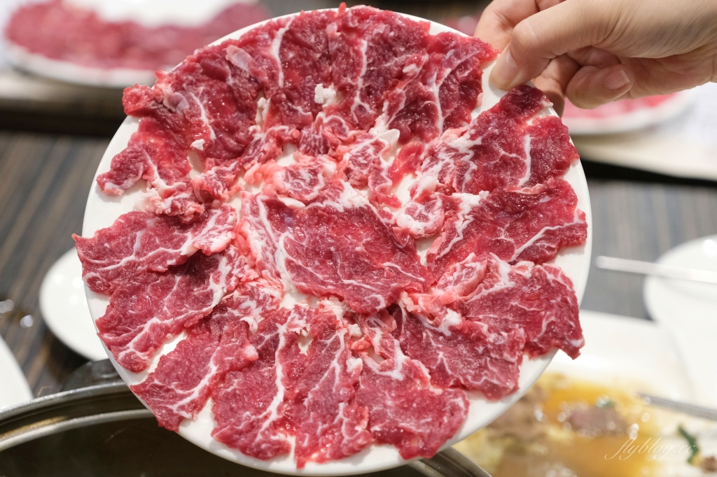 【台中北屯】尚牛二館，2020台中米其林必比登推薦，使用台灣國產溫體牛火鍋 @飛天璇的口袋