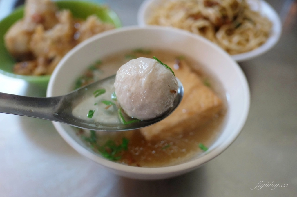 彰化田中｜天橋下 炒麵、米糕、肉粽．田中人的傳統早餐，超人氣銅板美食 @飛天璇的口袋