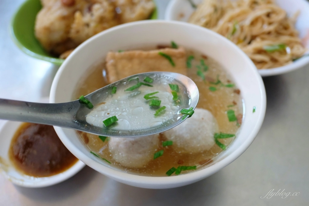 彰化田中｜天橋下 炒麵、米糕、肉粽．田中人的傳統早餐，超人氣銅板美食 @飛天璇的口袋