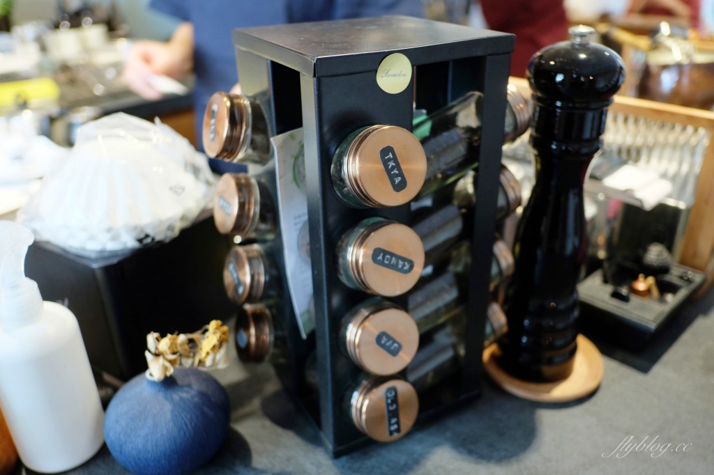 台中西區｜TOKU TOKU Matcha & Coffee．台灣女生和日本女生開宇治抹茶專賣店，勤美草悟道甜點 @飛天璇的口袋