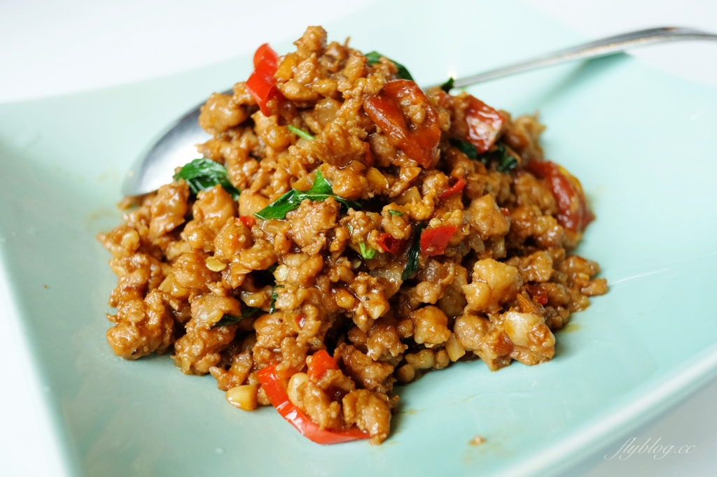 台中西屯｜蘭那泰式餐廳．獨棟泰式蘭納建築，臨近台中朝馬車站 @飛天璇的口袋