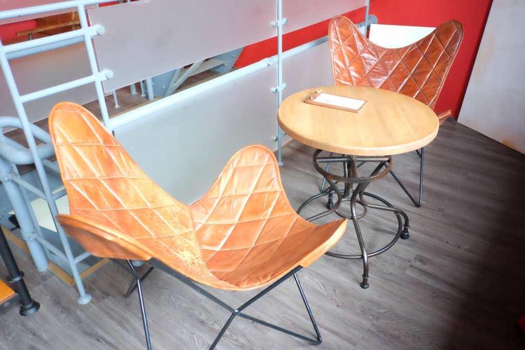 嘉義西區｜國王蝴蝶秘密基地 roicafe：位於嘉義文創園區裡的特色咖啡館，我想到愛麗絲夢遊仙鏡的紅皇后 @飛天璇的口袋