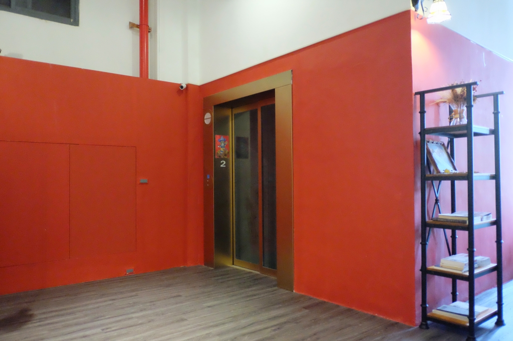 嘉義西區｜國王蝴蝶秘密基地 roicafe：位於嘉義文創園區裡的特色咖啡館，我想到愛麗絲夢遊仙鏡的紅皇后 @飛天璇的口袋